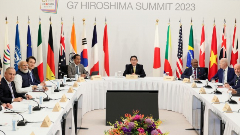 Г-7 иска Китай да окаже натиск върху Русия, но... 