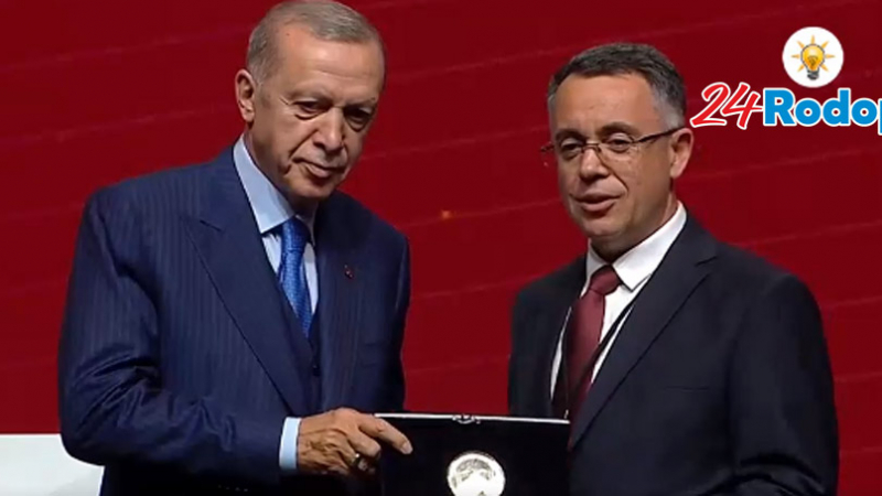 Градоначалникът на Кърджали смая Ердоган, какво му показа на телефона си  