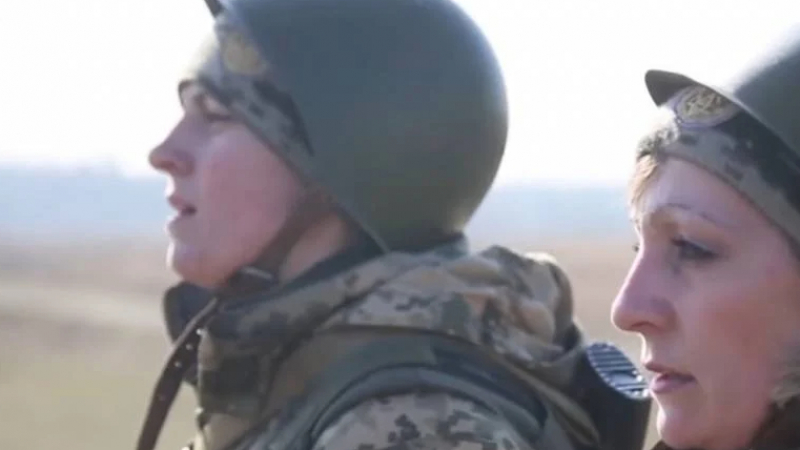 Шефката на украинските диверсантки разказа с какви оръжия убиват руснаци