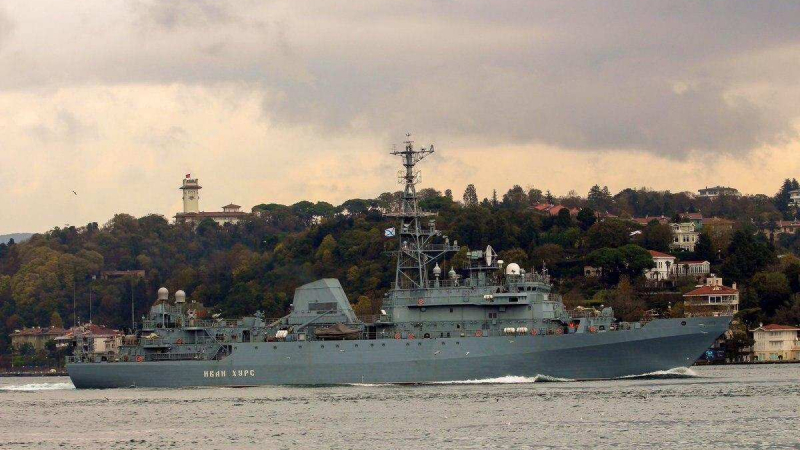 ВИДЕО от войната: „Унищоженият” кораб „Иван Хурс” влиза в Севастополския залив