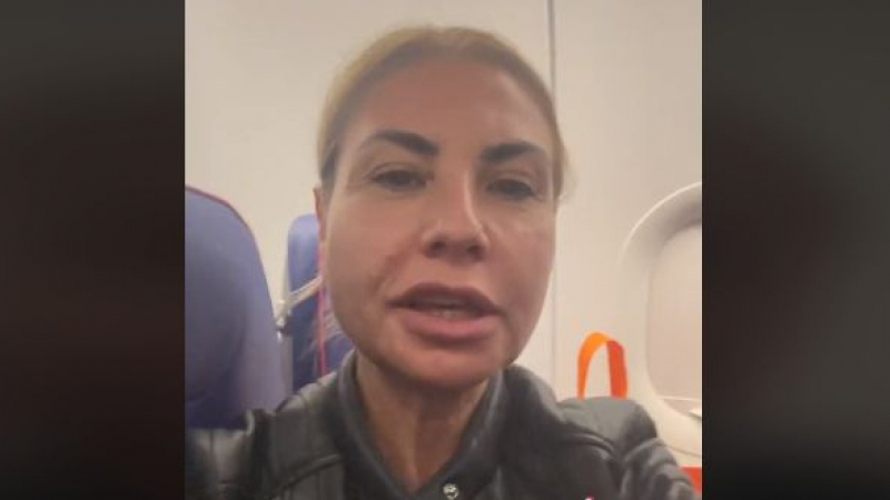 Българка от барикадиралите се в самолет пътници на летище Варна с покъртителни разкрития за случилото се ВИДЕО