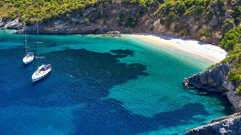 Идея: 7 малки гръцки острова за тези, които са уморени от шума и хората СНИМКИ