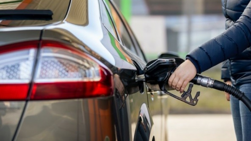 Стана ясно кои са ​​​​бензиновите и хибридни коли с най-нисък разход на гориво СНИМКИ