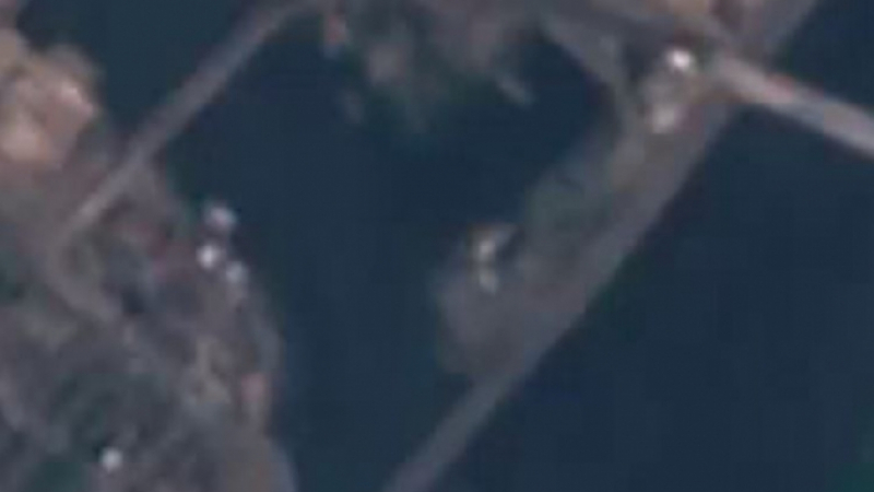 Появиха се първите сателитни снимки на разрушения щаб на ГУР в Киев ВИДЕО