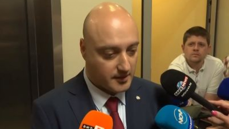 Правосъдният министър: Ще предложа искането за отстраняването на Гешев да...