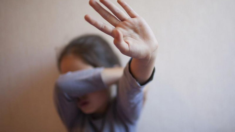 Умствено болен 15-годишен изнасили три малки момиченца във Варненско