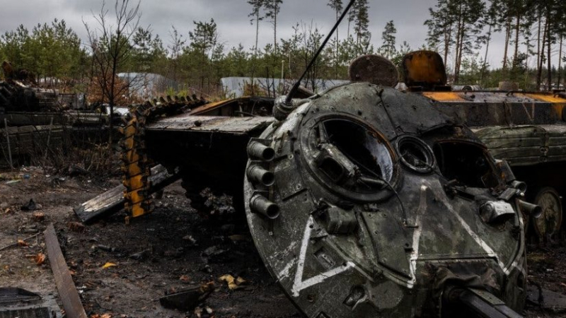 ВИДЕО от войната: Украински десантчици унищожиха руски танк край Бахмут