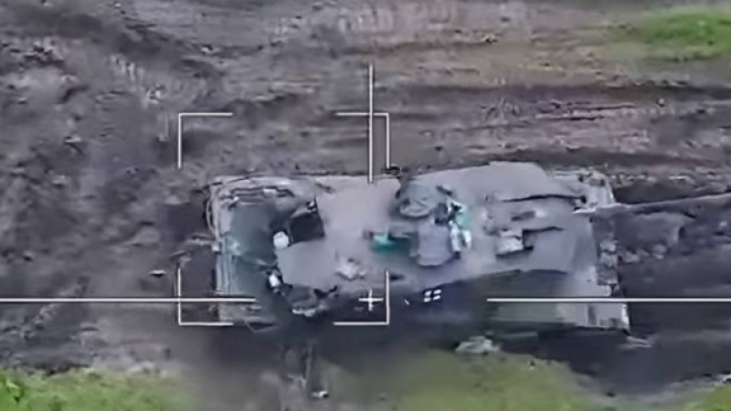 Акциите на германската Rheinmetall се сринаха след публикуването на кадри с поразени "Леопарди"