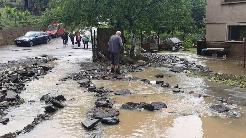 Голяма опасност е надвиснала над България, следи се денонощно 