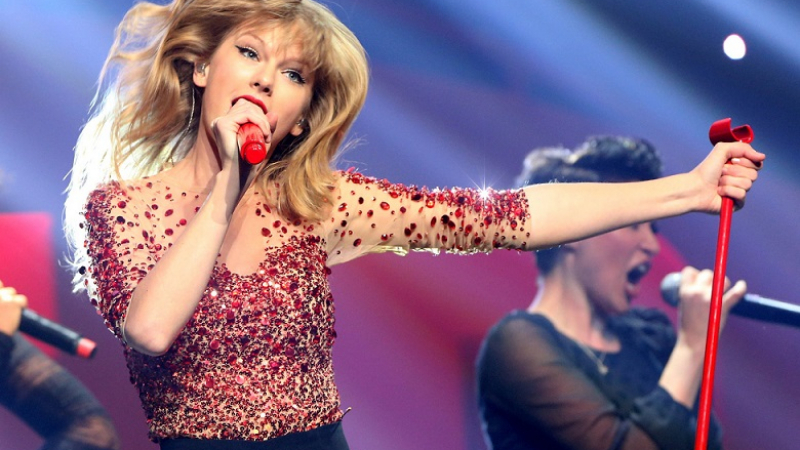 Странно явление: Фенове на Тейлър Суифт си губят паметта след нейни концерти