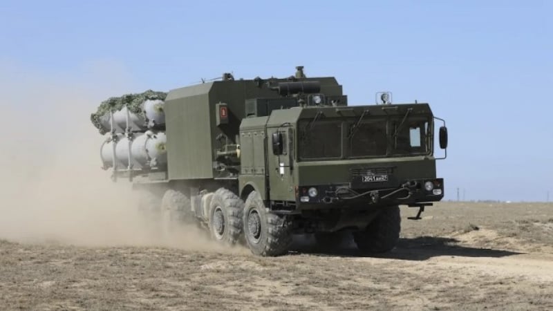 Русия прехвърля ракетната система "Бал" до границата с Украйна: Каква е опасността от ракетите X-35U