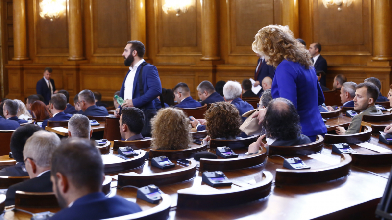 Депутатите решиха как ще се опрощават борчовете на вечните длъжници