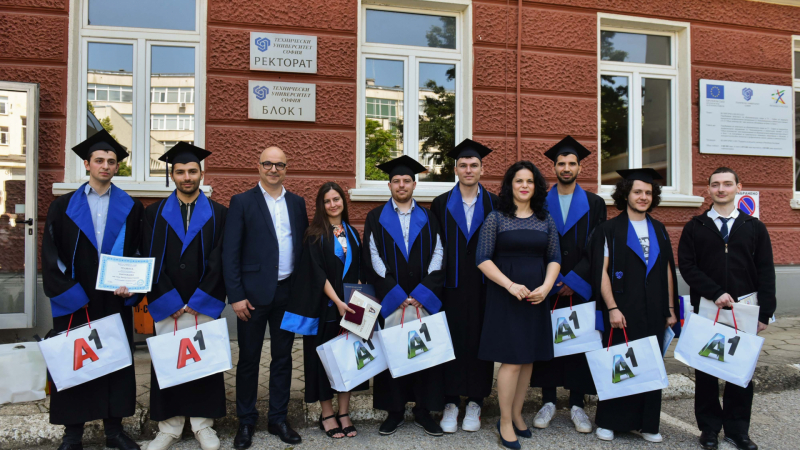 А1 участва в церемонията за дипломиране на бакалаври и магистри от факултет „Телекомуникации“ на Техническия университет в София