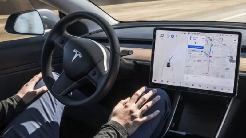 В електромобил Tesla е открит таен режим Elon Mode ВИДЕО