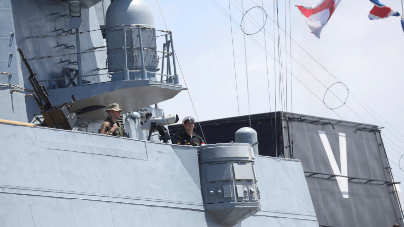 Руски бойни кораби маневрират край Тайван, Тайпе изпрати изтребители