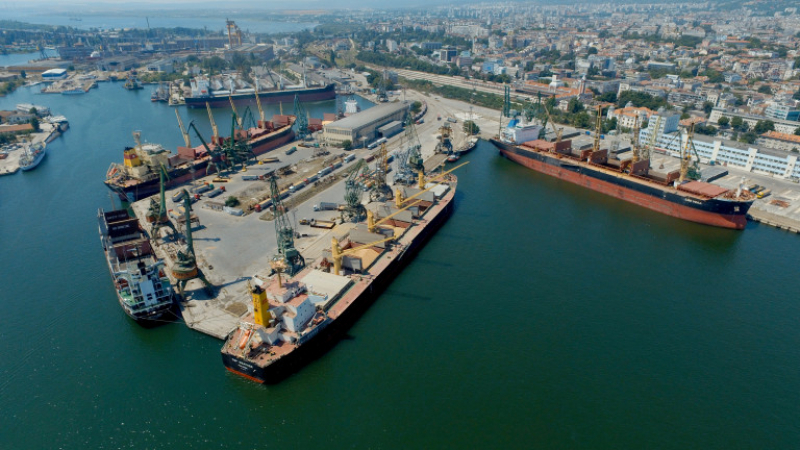 Нов терминал за 100 млн. евро вдигат във Варна 