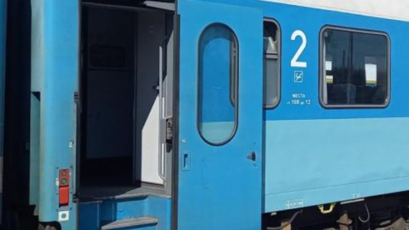 Пътници преживяха страшен ад във влака Бургас-София
