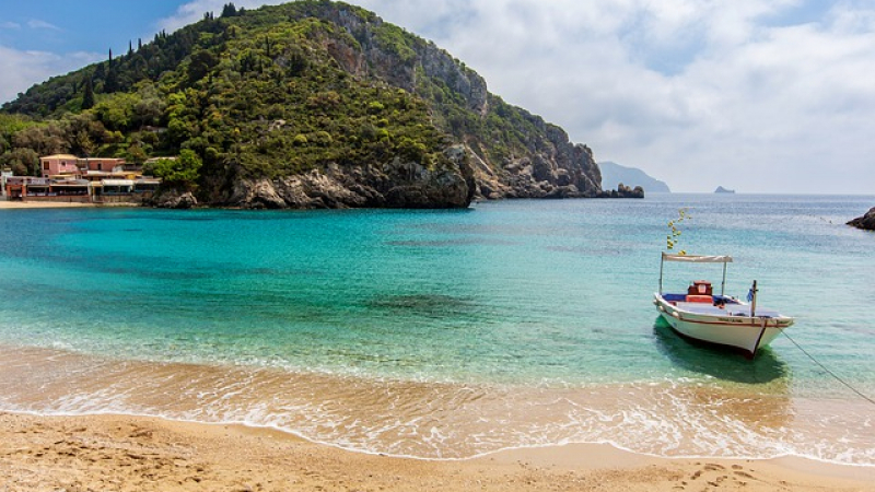 Голяма опасност дебне туристите край гръцките острови в Йонийско море 
