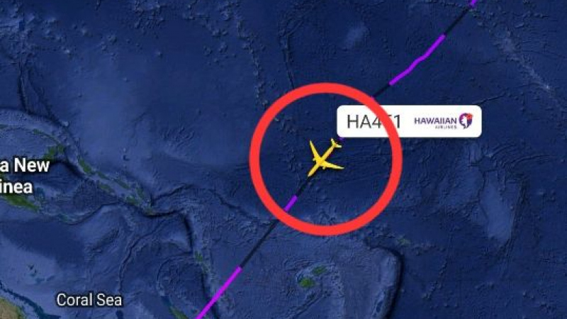 Извънредна ситуация с полет от Хаваите до Австралия СНИМКИ
