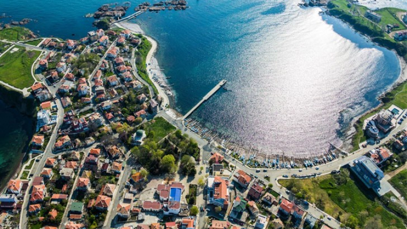 Цените на имотите в това малко черноморско градче полудяха, гонят тези в София