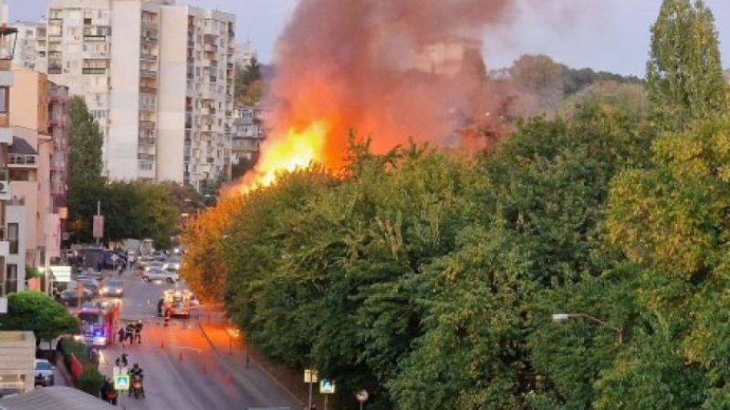 Огнен ад във Варна: Какво се случва