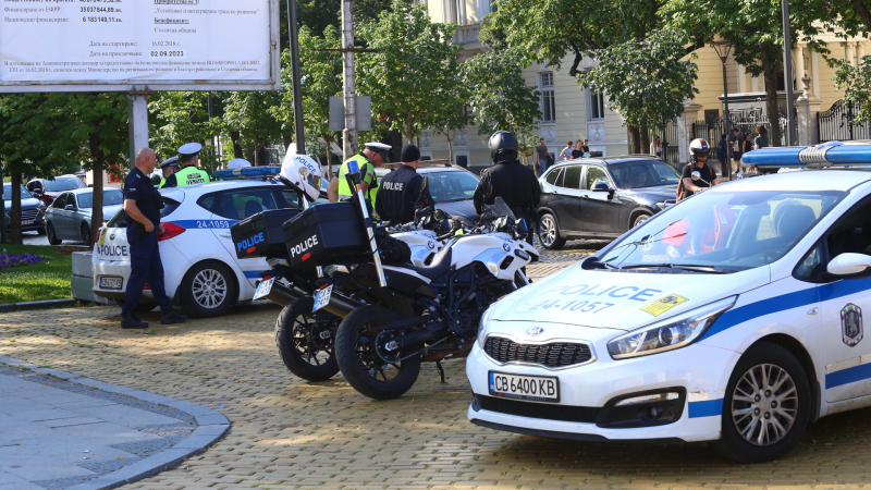 Спецоперация на МВР в София, арестуваха 15 г. дилърка, която...