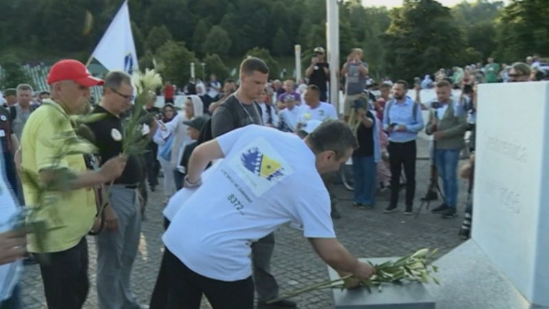 В Босна и Херцеговина днес почитат паметта на жертвите от клането в Сребреница