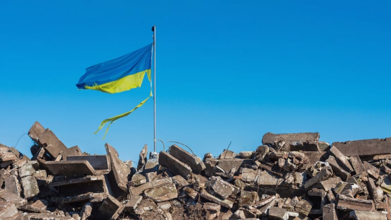Сирени вият в осем области в Украйна