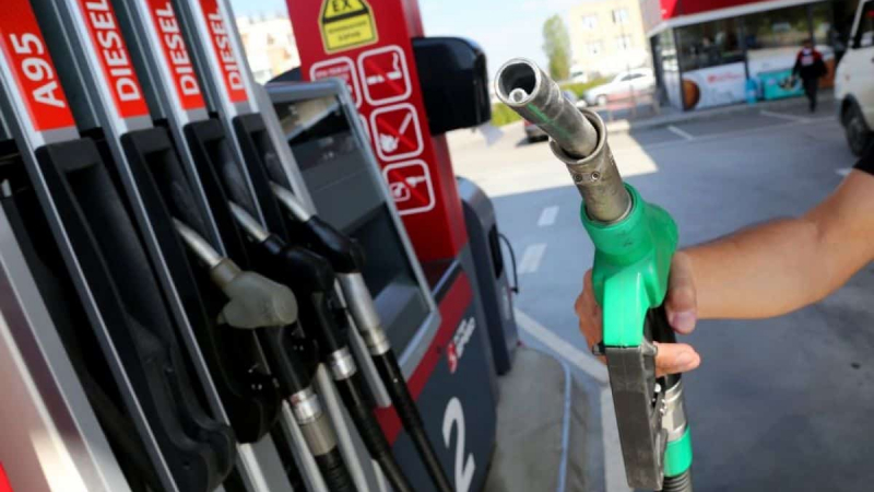 Големи новини за цените на горивата, ето къде са най-евтини бензинът и дизелът ТАБЛИЦИ