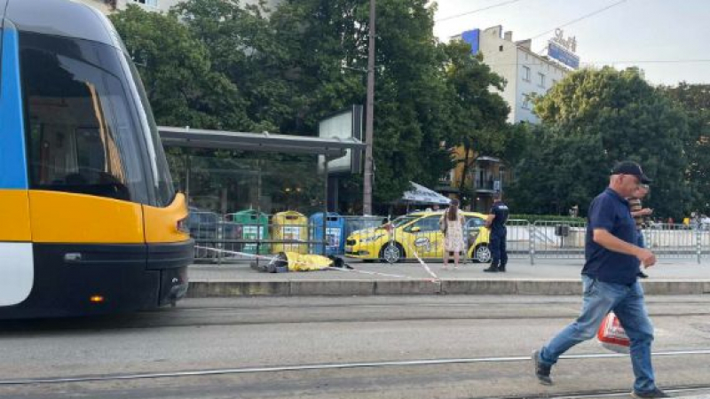 Ужас в центъра на София: Откриха труп край НДК СНИМКИ 18+