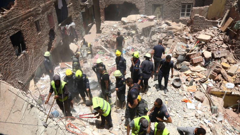 8 души загинаха при срутване на сграда в Кайро
