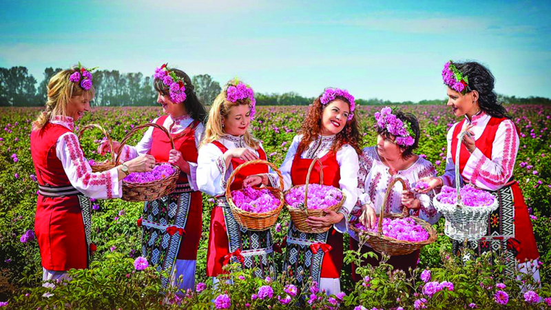 Светът свързва България с аромата на дамасцената