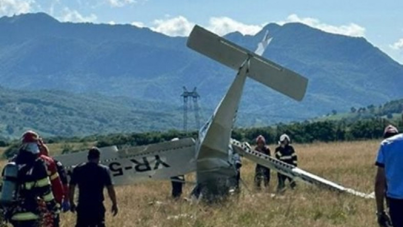 Самолетна катастрофа на километри от България, загина...СНИМКА