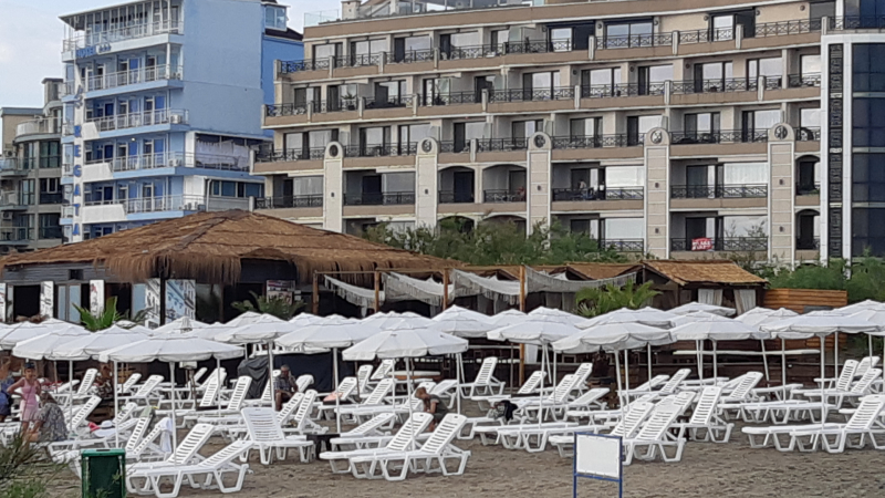 Туристи пропищяха от хотелите по морето, ето какъв кошмар ги посреща 