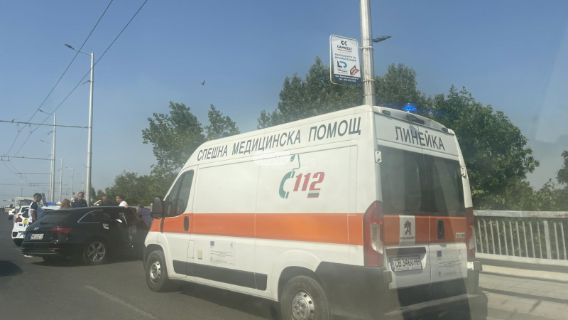 Тежък инцидент в Пловдив: На шофьор му прилоша и после стана страшно СНИМКИ