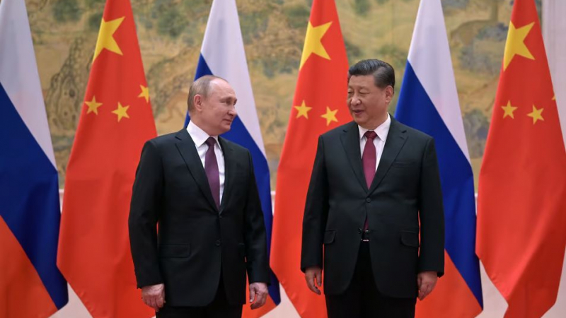 US разузнаването: Китай помага на Русия с доставка на военни технологии и части за изтребители