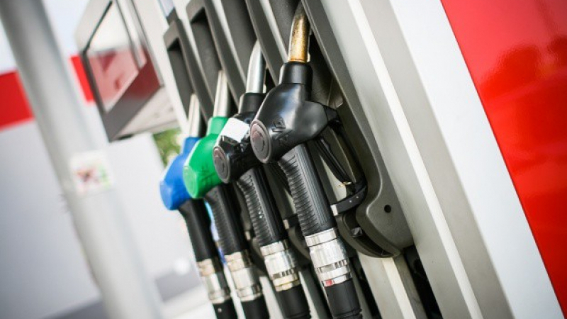 Лоши новини от бензиностанциите за бензина и дизела