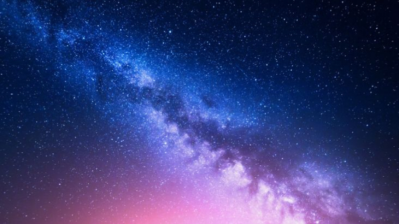 Уникална гледка в нощното небе над Бургас смая мрежата СНИМКА