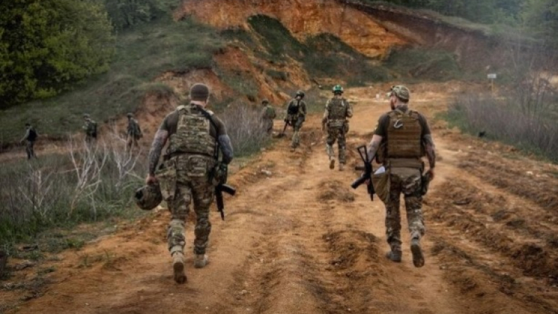 Украински бойци преминават специално обучение във Великобритания, ето за какво ги подготвят
