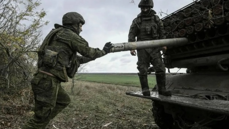ВИДЕО от войната: Показаха унищожаването на танк на ВСУ със снаряд "Краснопол"
