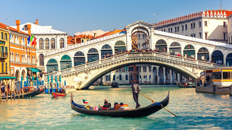 ЮНЕСКО: Венеция е на прага на огромна опасност