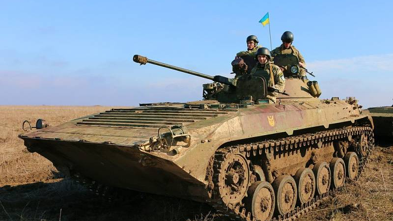 Forbes: ВСУ хвърлят в битка стари съветски танкове заради загубата на западната техника