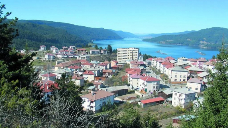 Урок по география: Това райско кътче е най-високият град в България