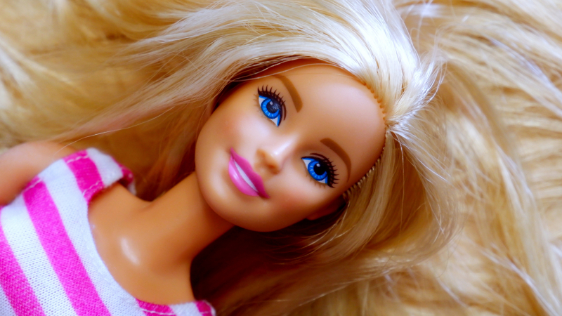 Далия си направи 43 козметични процедури, за да стане Барби, но се превърна в „зомби“ СНИМКИ