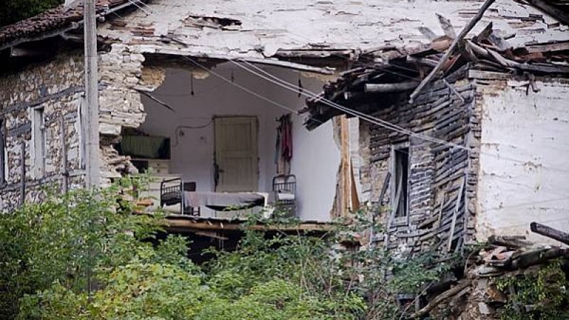 Българите полудяха по тези имоти, цакат луди пари за къщи насред нищото