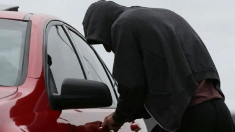 Ето как да защитим колата от крадци с по-прости и по-евтини приспособления