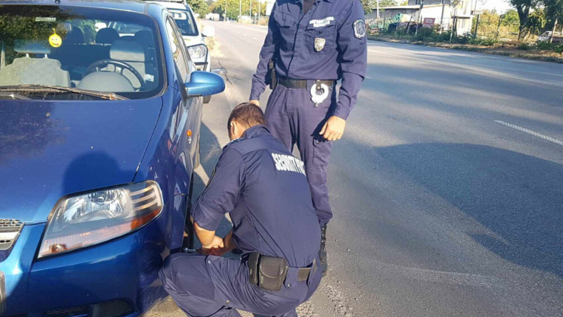 Ето какво се случи с полицаите, разплакали жена край Стара Загора 