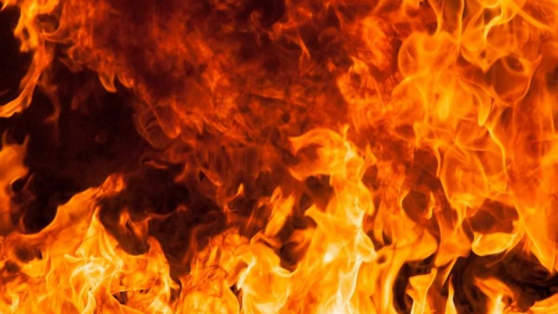 ВИДЕО от войната: Нефтобаза в Ровненска област горя след нападение на "Шахиди"