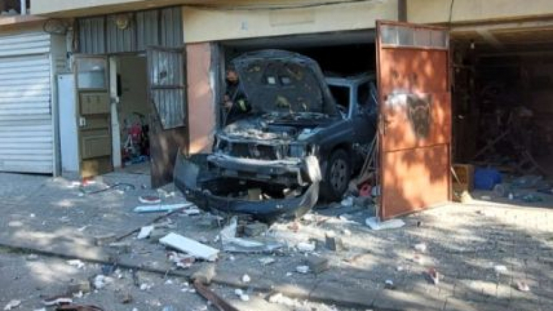 Ето какво остана след мощния взрив в гараж в Пловдив СНИМКИ 