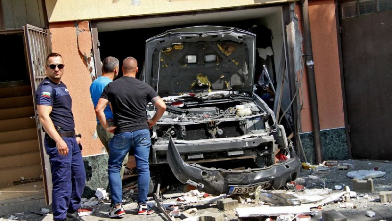 Взривът в Пловдив направи големи поразии, хората уплашени до смърт СНИМКИ